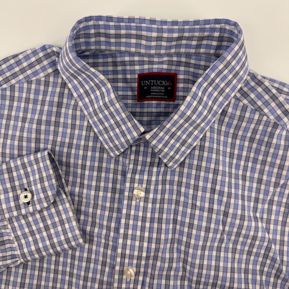 UNTUCKit Button Down Men Medium Blue Check Wrinkle Free Cotton Long Sleeve Shirt